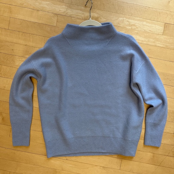 VINCE lt blue cashmere funnel neck sweater, XXS, LG1304 - Picture 2 of 4